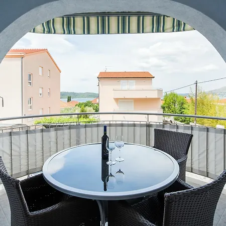 Aparments Slavko Apartment Okrug Gornji